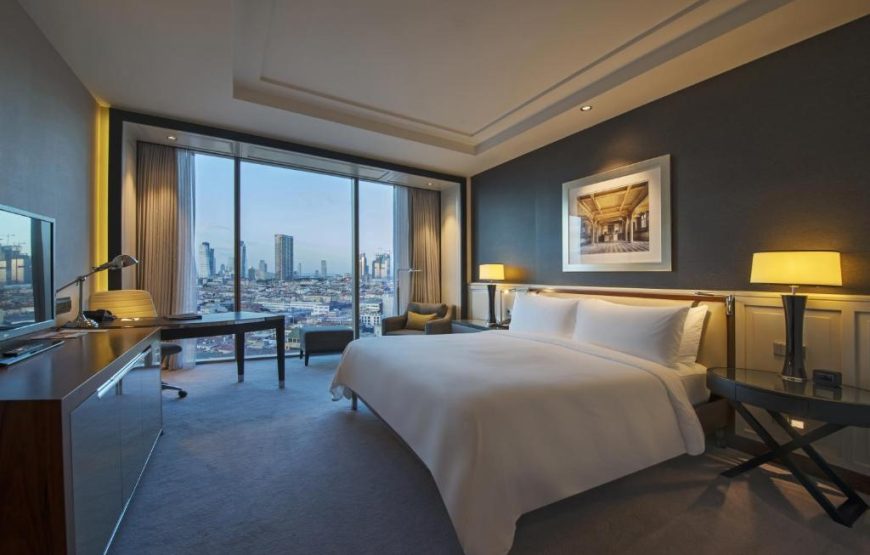 Taksim Suite with Sea View