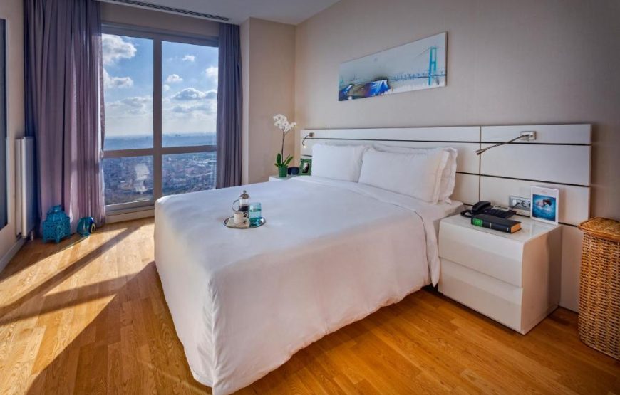 Deluxe Two-Bedroom Apartment