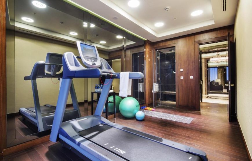 Presidential Suite wih Executive Lounge Access