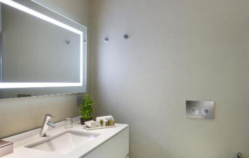 Deluxe Two-Bedroom Apartment