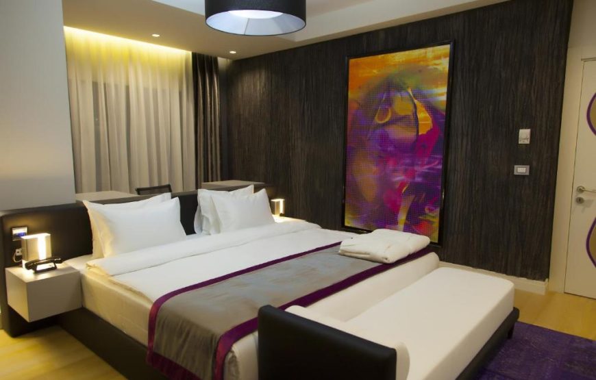 Corner Superior Two-Bedroom Apartment