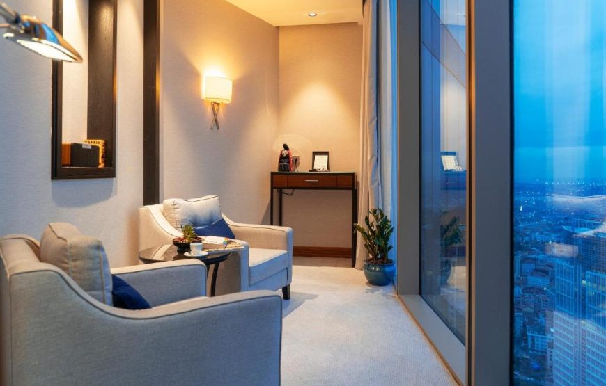 Executive Corner Room with Lounge Access