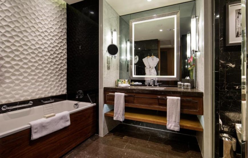 Executive Room with Executive Lounge Access