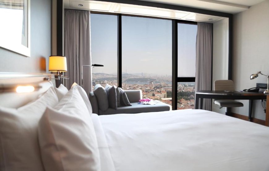 Executive Room with Sea View and Lounge Access