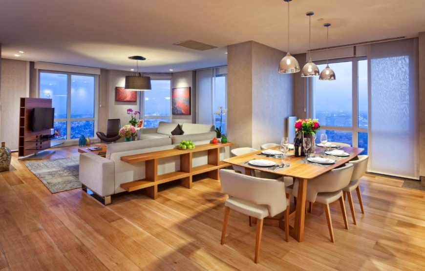 Four Bedroom Penthouse Apartment with Sea View