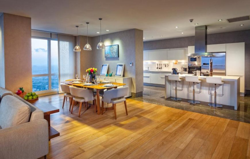 Four Bedroom Penthouse Apartment with Sea View