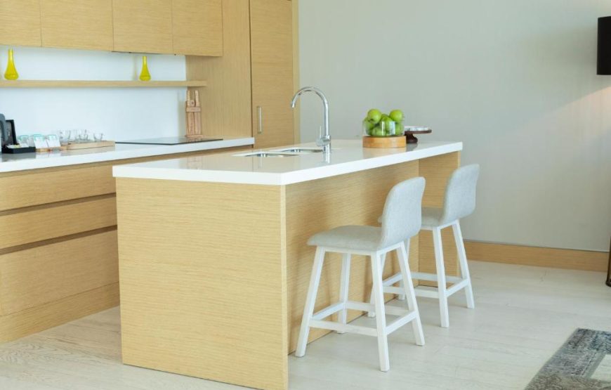 King Premium One-Bedroom Suite with Pool