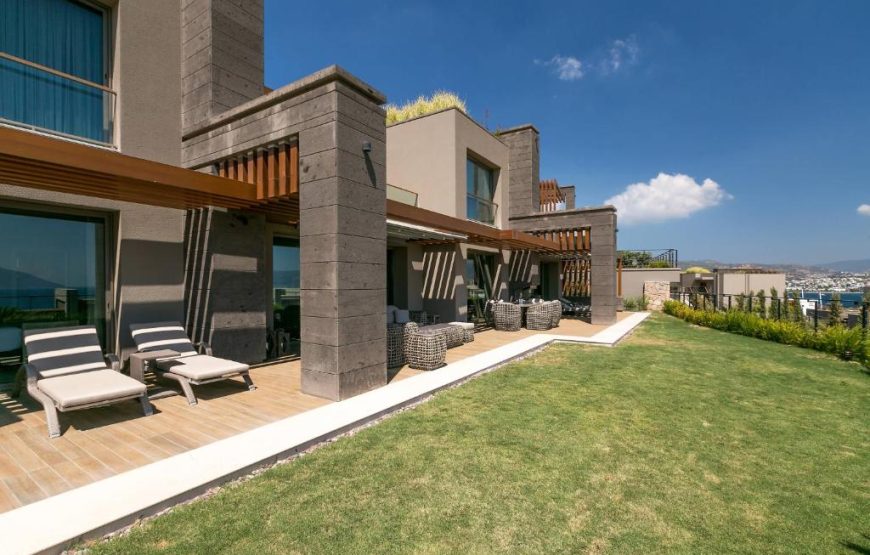 Premiere Residence, 3 Bedroom Sea view Residence with Balcony