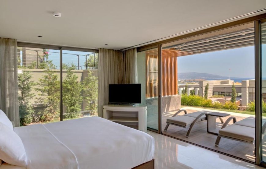 Premiere Residence, 3 Bedroom Sea view Residence with Balcony