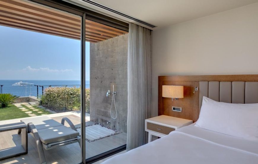 Premiere Residence, 3 Bedroom Sea view Residence with Balcony