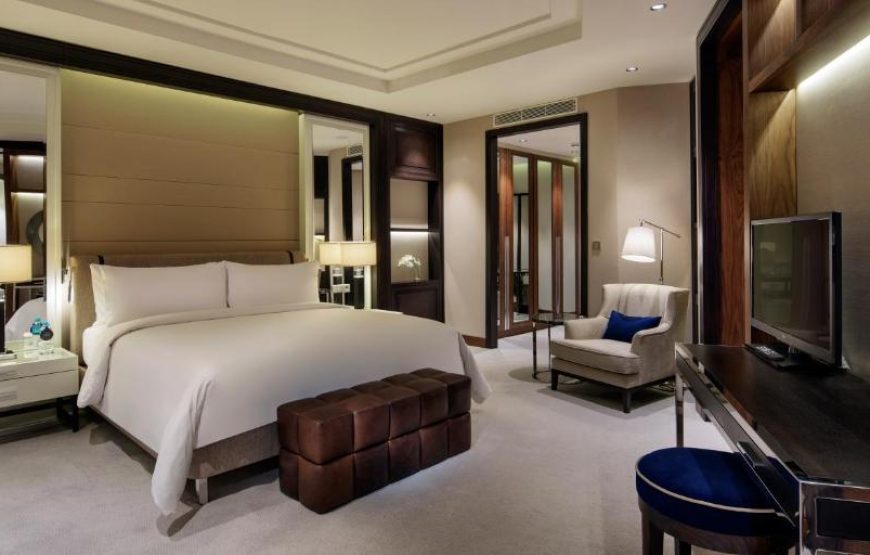 Taksim Suite with Executive Lounge Access