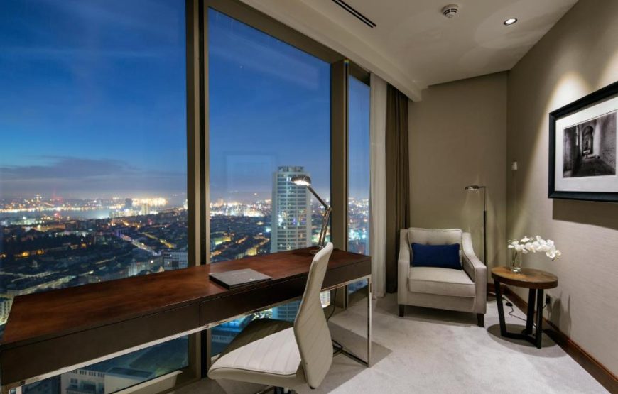 Taksim Suite with Executive Lounge Access