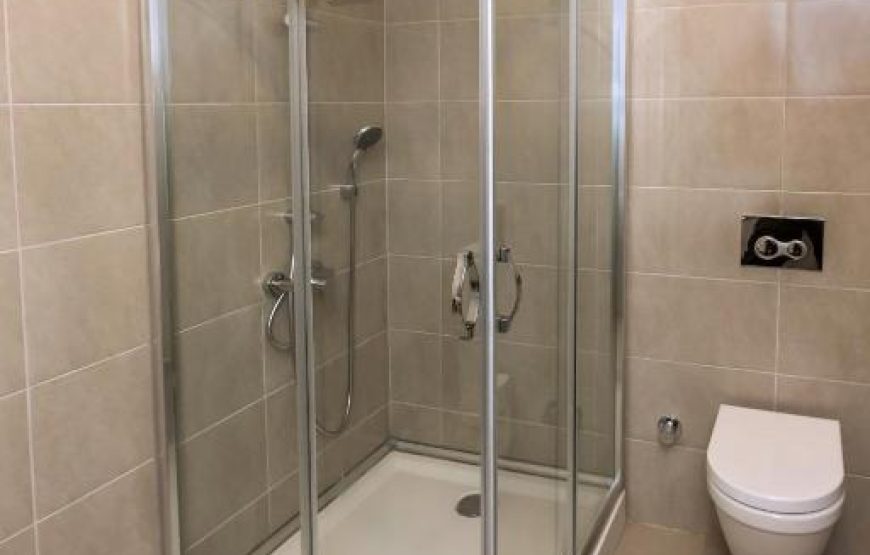 Three Bedroom Family Duplex and Terrace