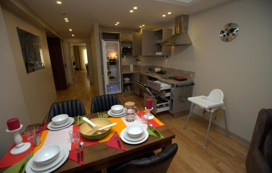 Three Bedroom Family Duplex and Terrace