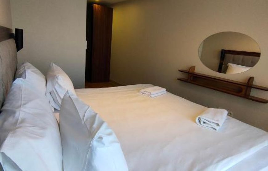 Three Bedroom Family Duplex and Terrace