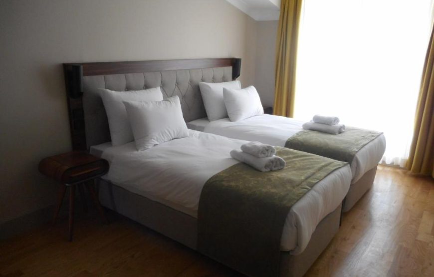 Three Bedroom Family Duplex and Terrace