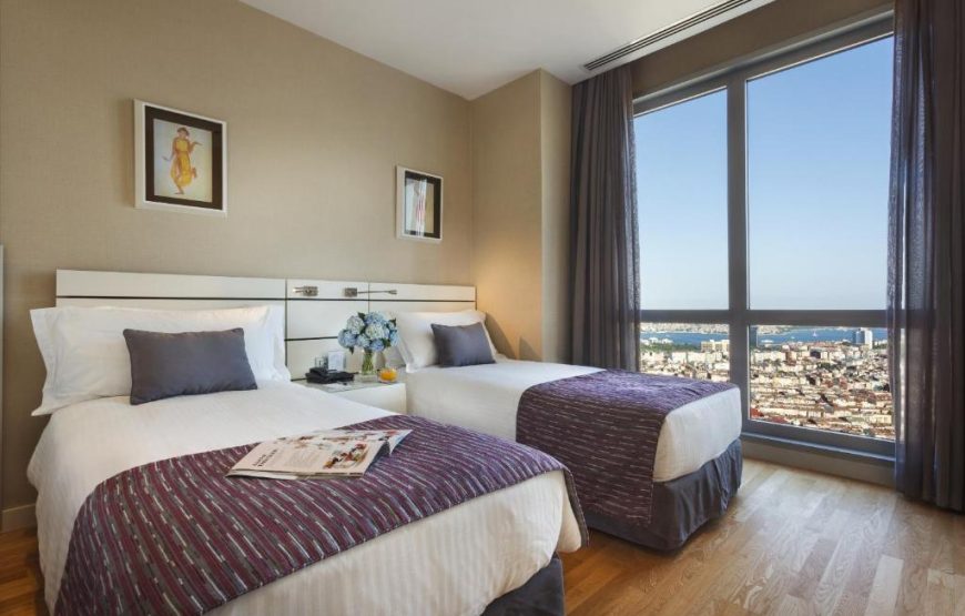 Deluxe Two-Bedroom Apartment with Sea View