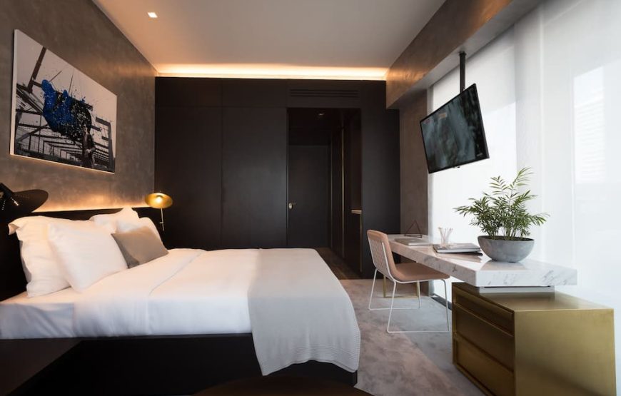 Corner Room With Terrace