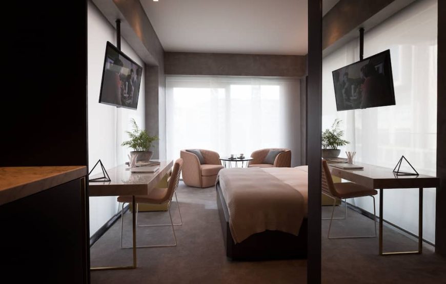 Corner Room With Terrace