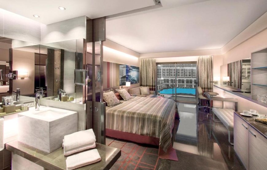 Deluxe Double Room with Garden View