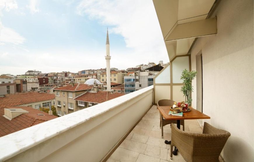 Deluxe Double or Twin Room with Balcony