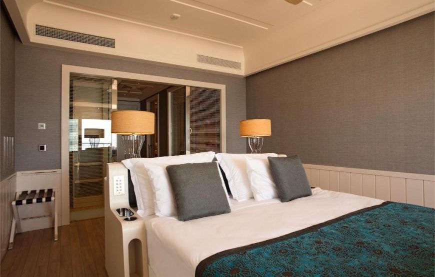 Deluxe Marine Sea View Room with Balcony