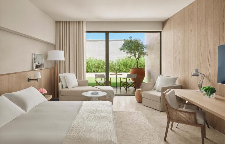 Deluxe Room with Garden View and Balcony