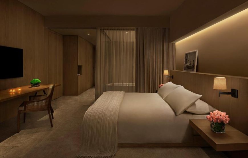 Deluxe Room with Garden View and Balcony