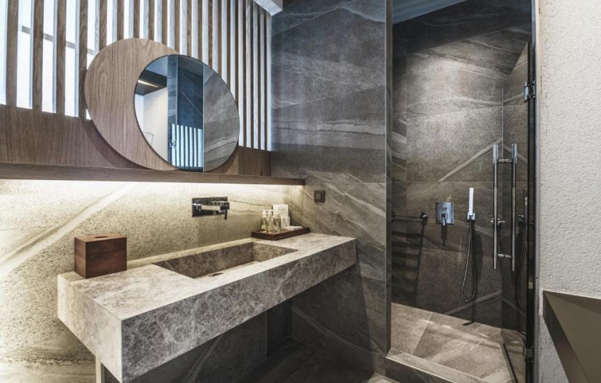 Deluxe Sea View Room with Balcony