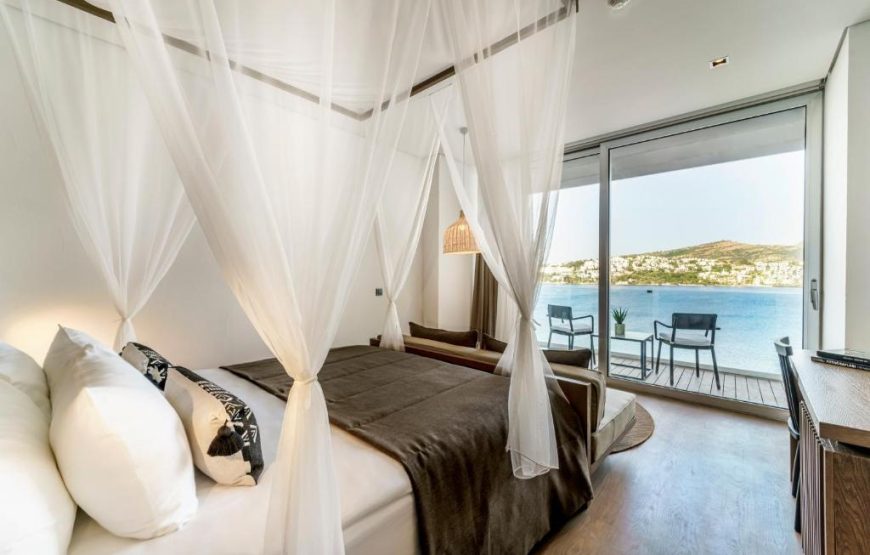 Deluxe Sea View Room with Balcony