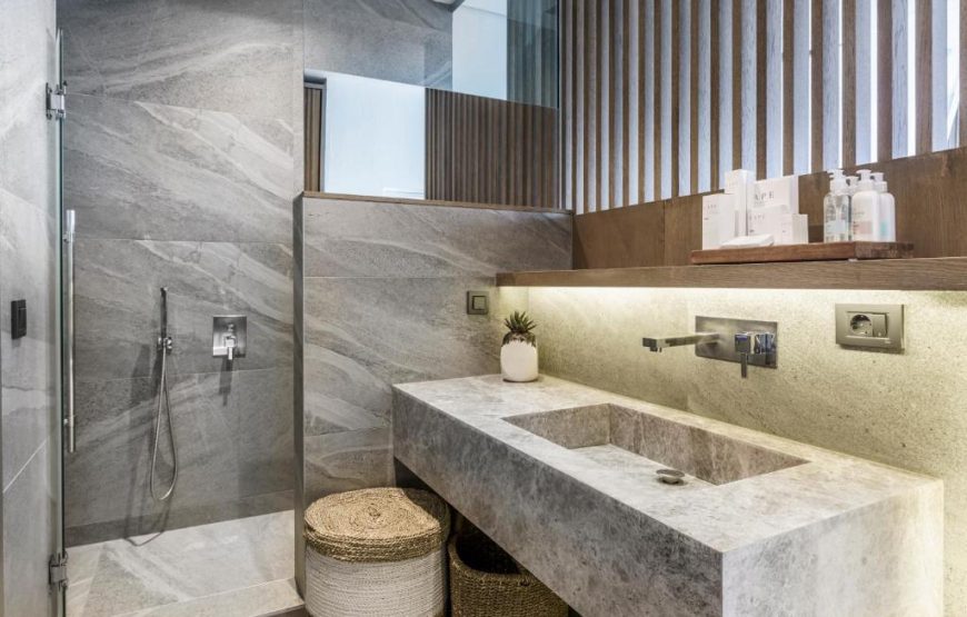 Deluxe Sea View Room with Balcony