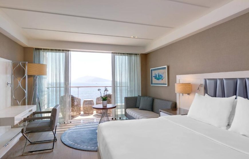 Deluxe Sea View Room with Balcony
