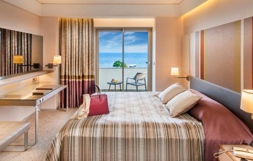 Deluxe Suite with Sea View
