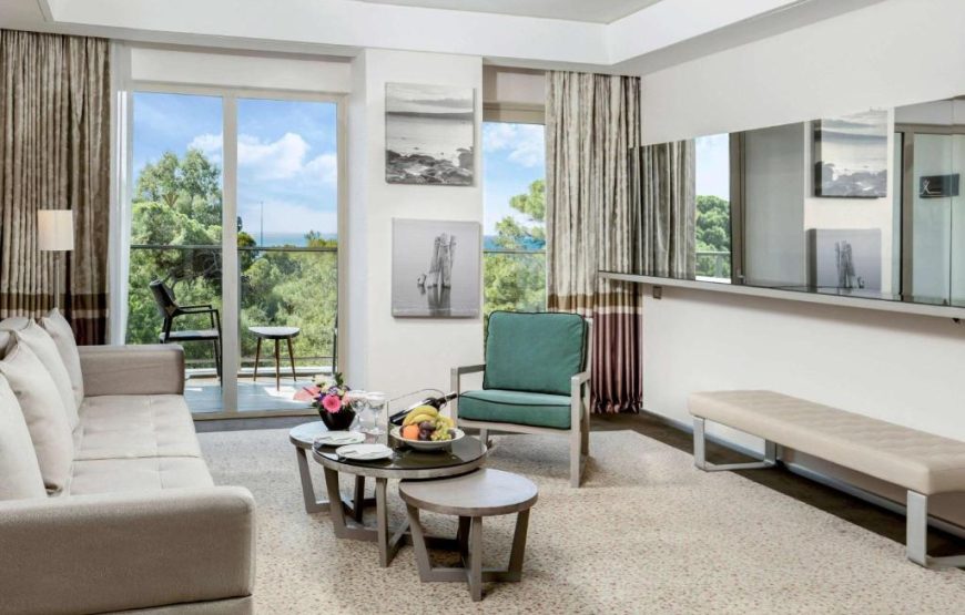 Deluxe Suite with Sea View