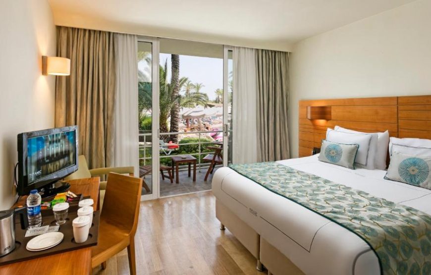 Family Room – Annex