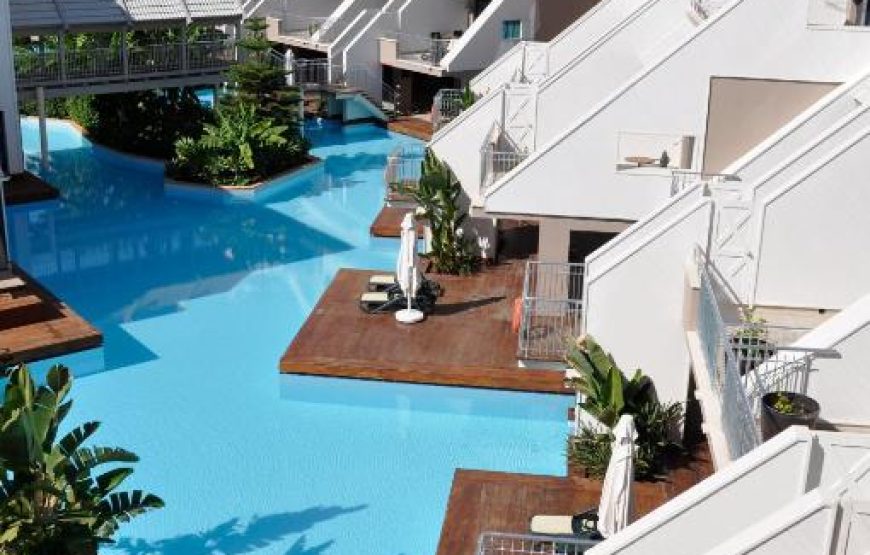 Family Room with Terrace – Pool View