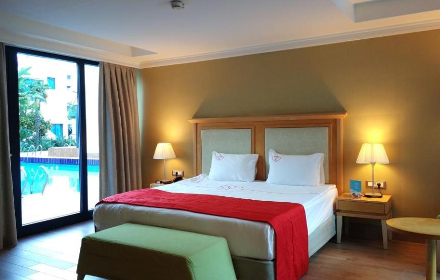 Honeymoon Love Lake Suite