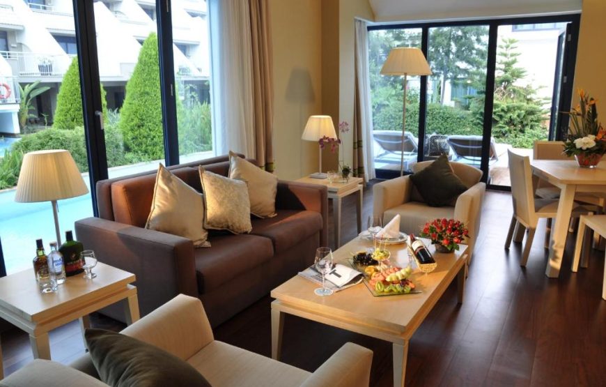 Honeymoon Love Lake Suite