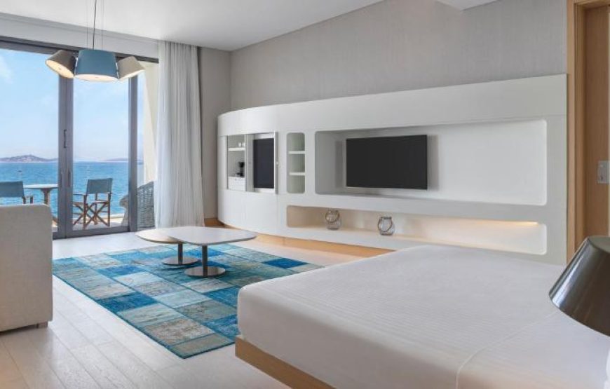 Junior Suite with Balcony and Sea View