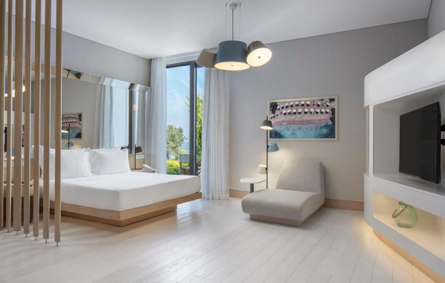 Junior Suite with Pool