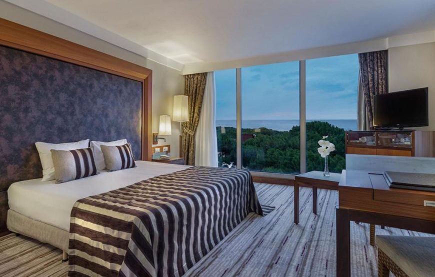 King Suite with Spa Bath