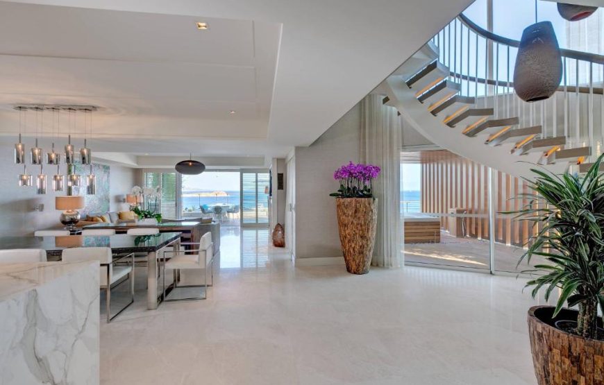 King Villa, 2 Bedroom Sea View Villa with Whirlpool & Balcony