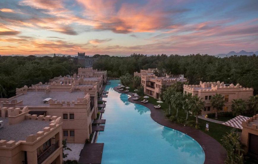 Legendary Suite Swim Up