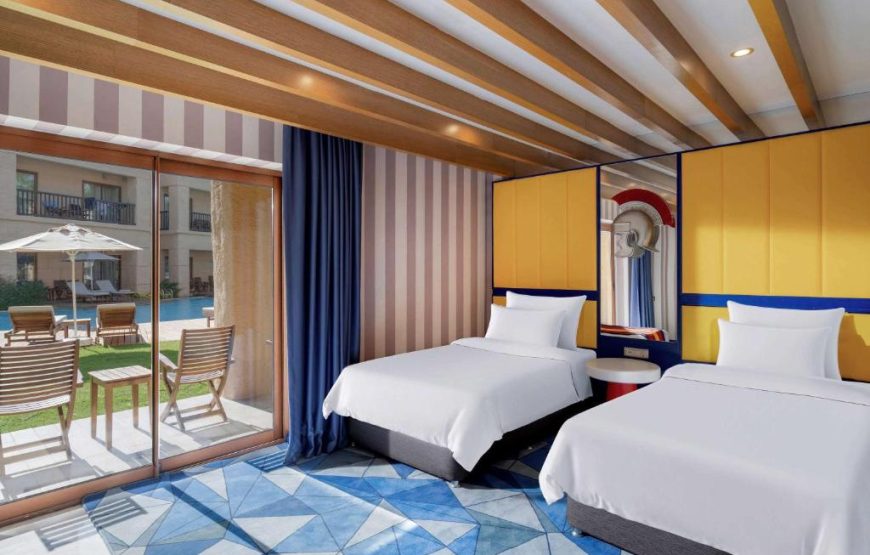 Legendary Suite Swim Up