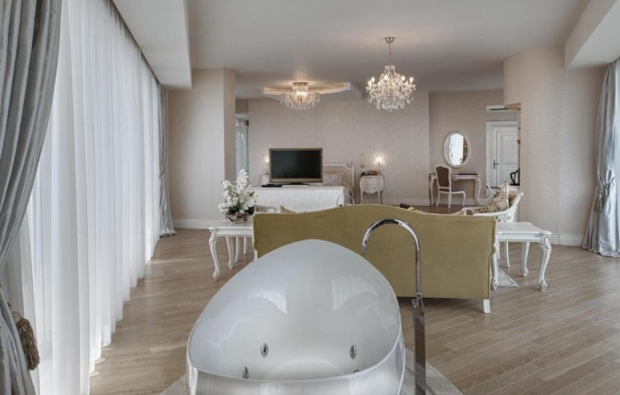 Royal Suite – One Bedroom