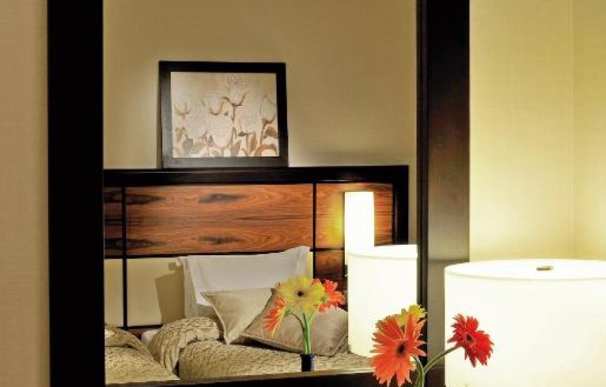 Senior Suite with Land View