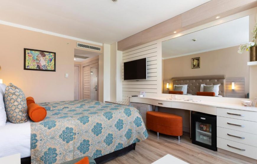 Standard Side Sea View Room