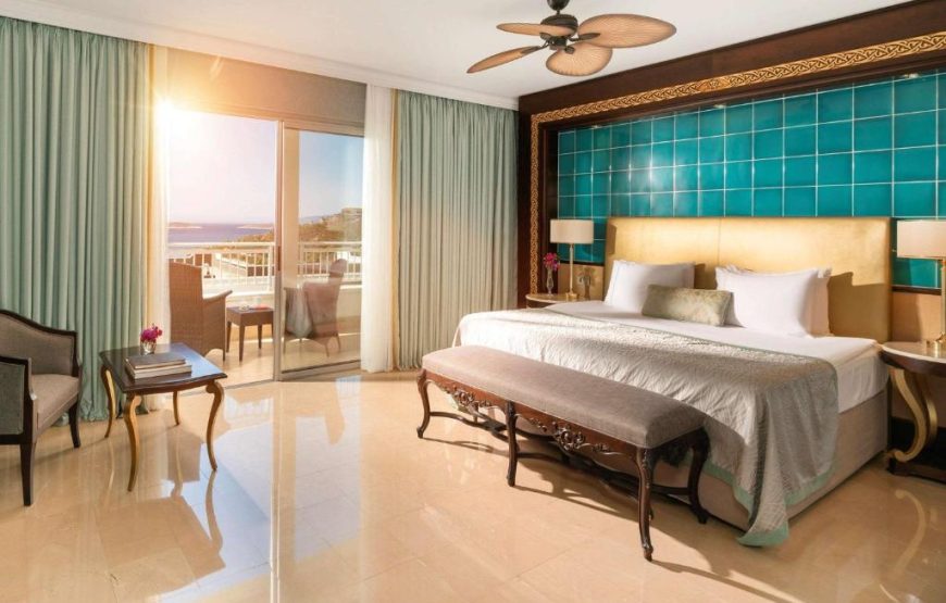 Superior Suite with Garden View