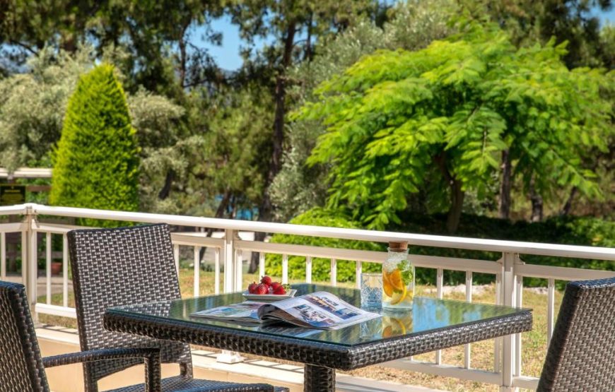 Superior Suite with Garden View