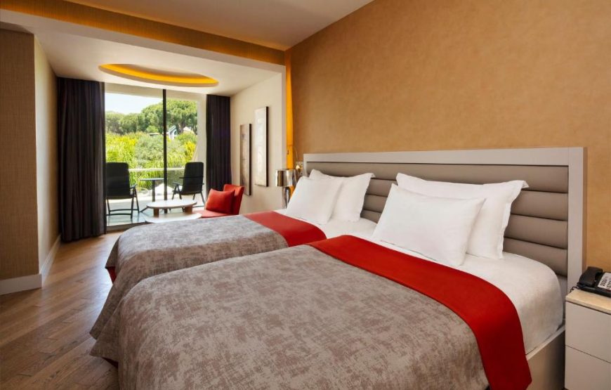 Teras Family Suite with Land View